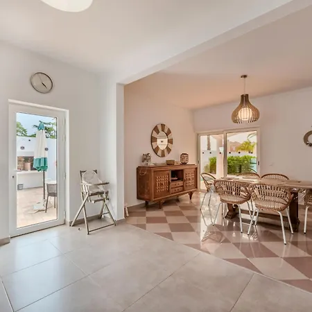 Dos Sonhos V3 Lucia-vip By Interhome Willa