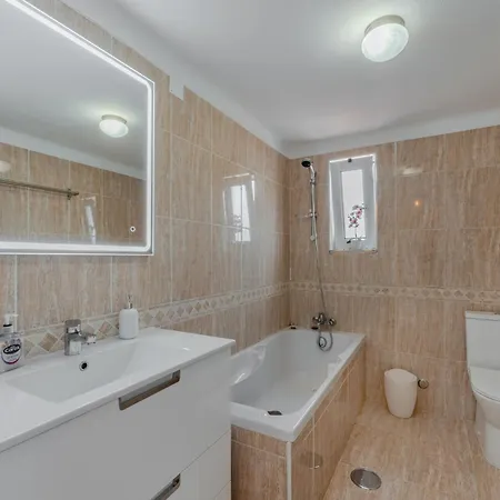 Dos Sonhos V3 Lucia-vip By Interhome Gale (Albufeira)